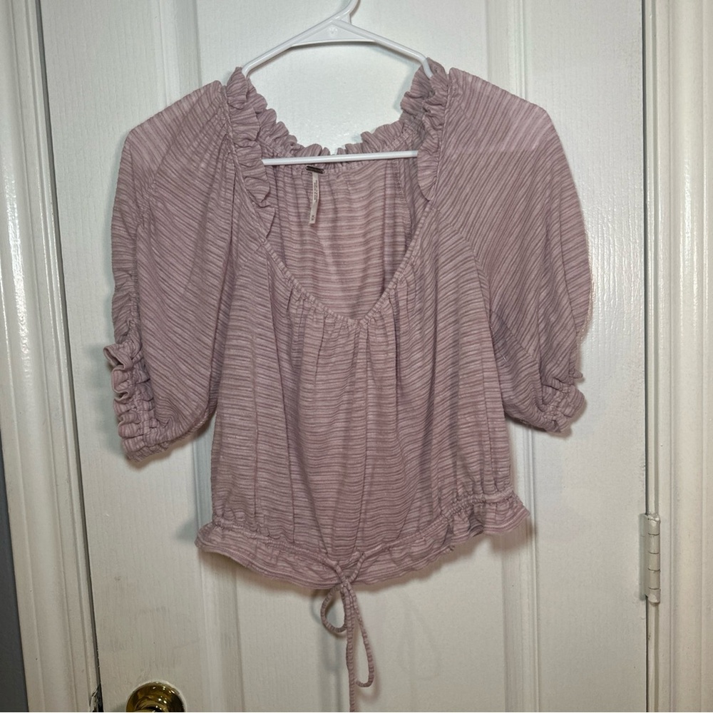 Free People Dorothy Fawn Pink stripe ruched sleeve,‎ neckline crop top size Med - Picture 2 of 8